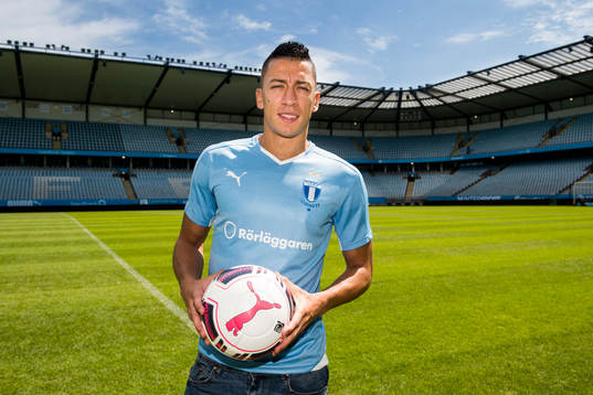 Bläddra bland fler bilder av Fotboll, Presskonferens, Malmö FF Presenterar Nikola Djurdjic
