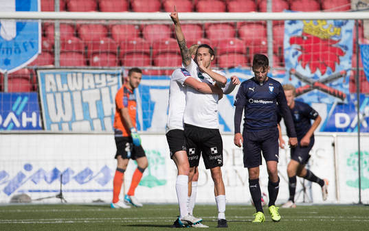 Örebros Daniel Nordmark jublar