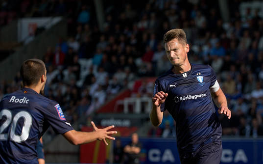 Malmö FFs  Markus Rosenberg jublar