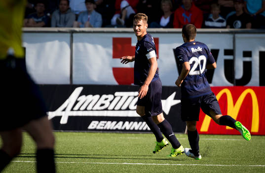 Malmö FFs Markus Rosenberg och Vladimir Rodic deppar
