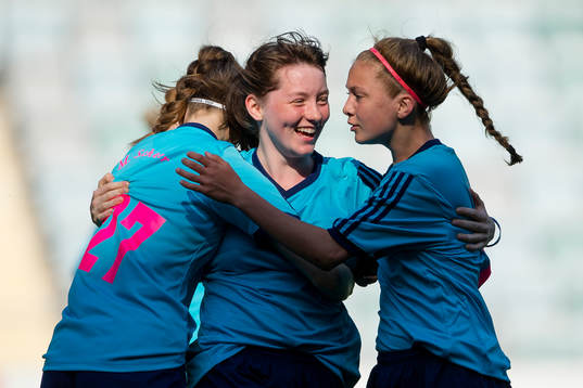 KFV Segebergs Anna Lena Trapp jublar ihop med lagkamrater