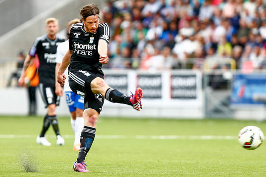 IFK Göteborgs Gustav Svensson gör 0-1