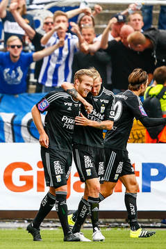 IFK Göteborgs spelare firar