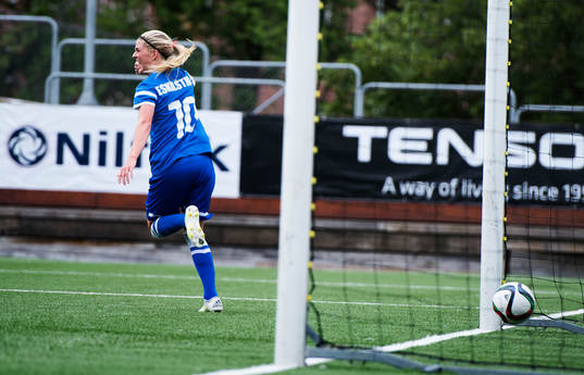 Eskilstuna Olivia Schough jublar