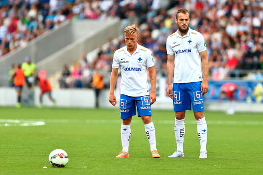 Norrköpings Nicklas Bärkroth och Emir Kujovic fokuserar