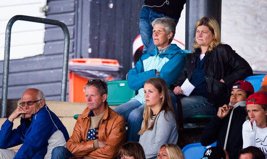 Förbundskapten Pia Sundhage på läktaren