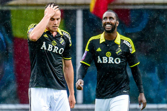 s Fredrik Brustad och Henok Goitom deppar