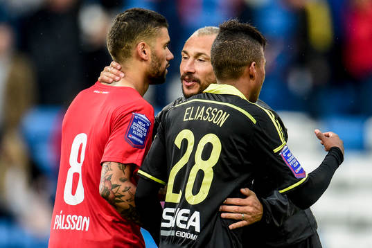 Helsingborgs manager Henrik Larsson kramar om Helsingborgs