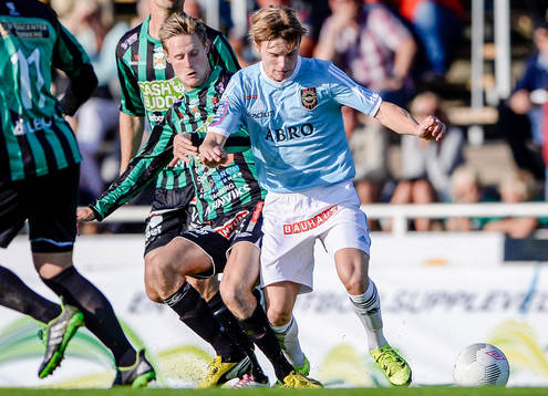 Brommapojkarnas Jacob Ortmark och Varbergs Anton Tideman