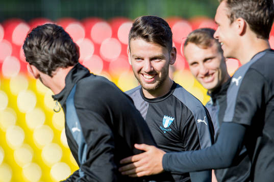 Malmö FFs Erdal Rakip skrattar