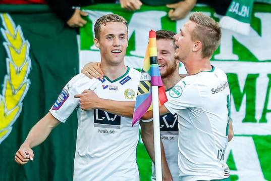 Hammarbys spelare jublar