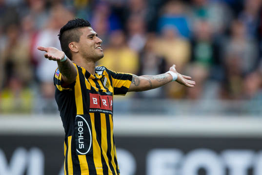 Häckens Paulo De Oliveira jublar
