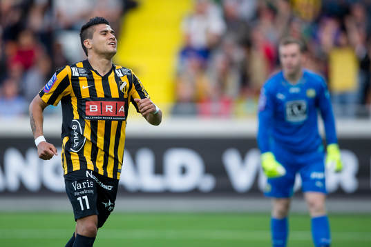 Häckens Paulo De Oliveira jublar