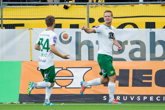 Hammarbys Erik Israelsson jublar
