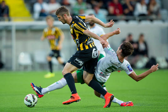 Hammarbys Philip Haglund mot Häckens Dardan Rexhepi
