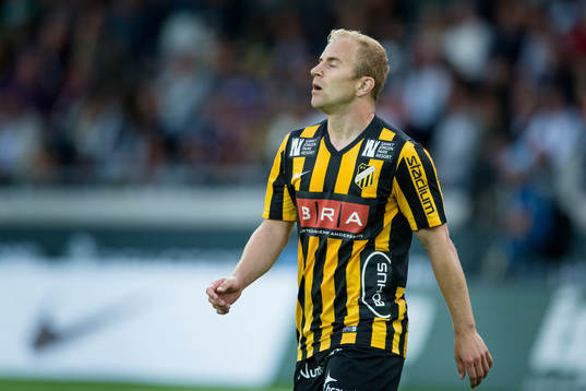 Häckens Kari Arkivuo deppar