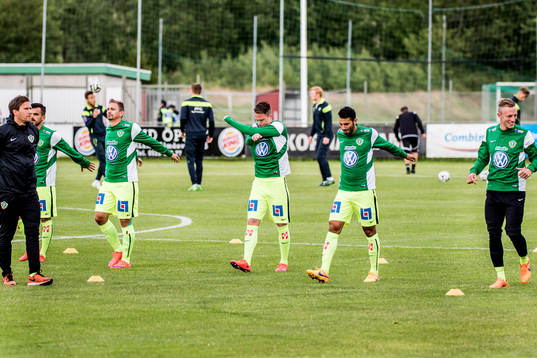 Jönköpings spelare värmer upp