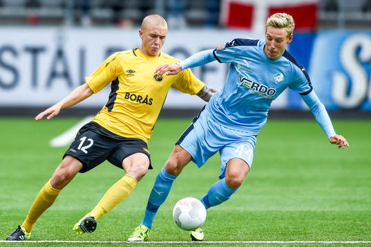 Elfsborgs Sebastian Holmén och Randers Nicolai Brock-Madsen