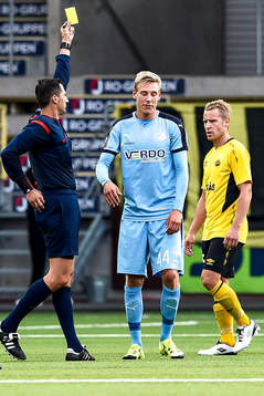 Randers Nicolai Brock-Madsen tilldelas sitt andra gula kort