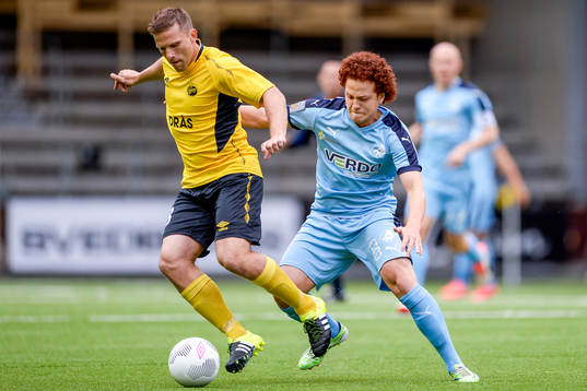 Elfsborgs Anders Svensson och Randers Mustafa Amini