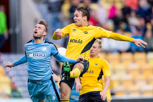Randers Mads Fenger och Elfsborgs Viktor Prodell