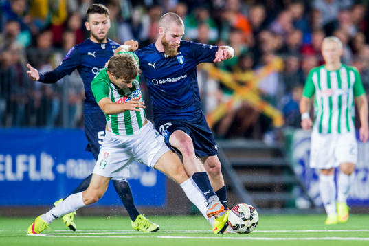 Zalgiris Georgas Freidgeimas jagar Malmö FFs Jo Inge Berget