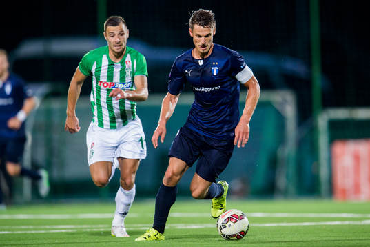 Zalgiris Andro Svrljuga jagar Malmö FFs Markus Rosenberg