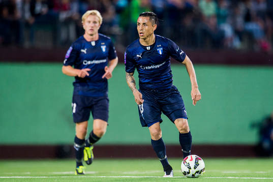 Malmö FFs Franz Brorsson och Victor Yoshimar Yotun Flores