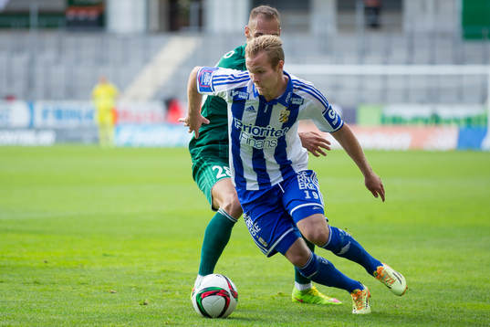 IFK Göteborgs Gustav Engvall vänder bort Slask Wroclaws