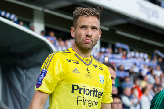 IFK Göteborgs målvakt John Alvbåge innan fotbollsmatchen