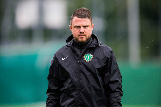 Jönköpings tränare Jimmy Thelin innan fotbollsmatchen i