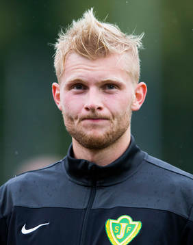 Jönköpings målvakt Anton Cajtoft innan fotbollsmatchen i