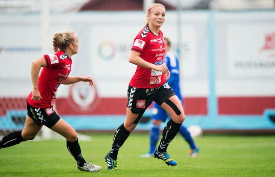 Kristianstads Margret Lara Vidarsdottir har gjort 1-0 och