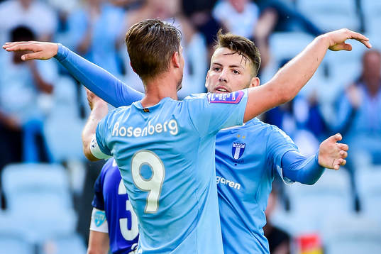Malmö FFs Markus Rosenberg och Erdal Rakip firar 3-0 av