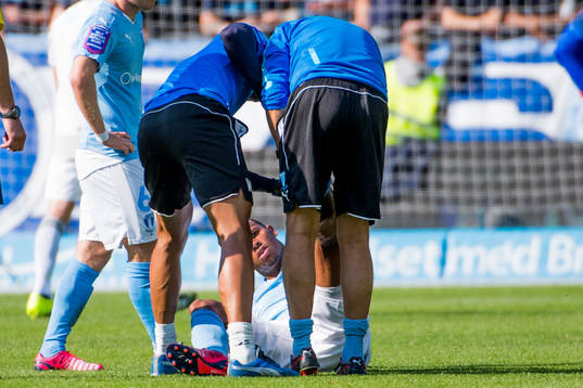 Malmö FFs Felipe Carvalho får vård