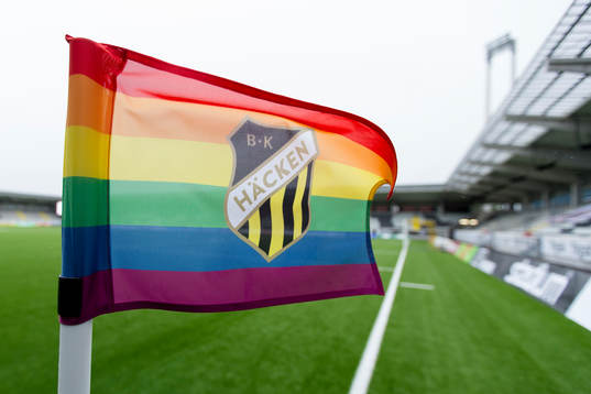 Häckens hörnflagga inne på Bravida Arena innan