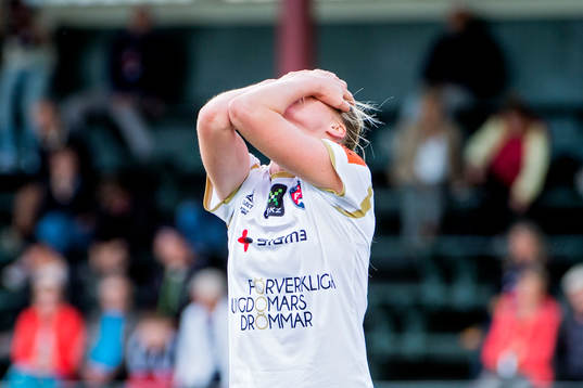 FC Rosengårds Kirsten van de Ven deppar