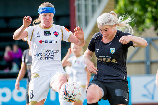 FC Rosengårds Kirsten van de Ven och Göteborgs Arna Sif