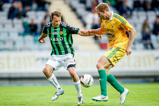 GAIS Joel Anell och Ljungskiles Steven Old