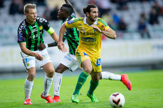 Ljungskiles Allan Mohideen före GAIS Patrik Ingelsten och