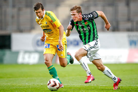 GAIS Arnar Bragi Bergsson och Ljungskiles Hannes Stiller