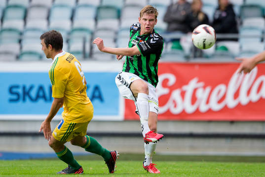 GAIS Arnar Bragi Bergsson skjuter ett skott