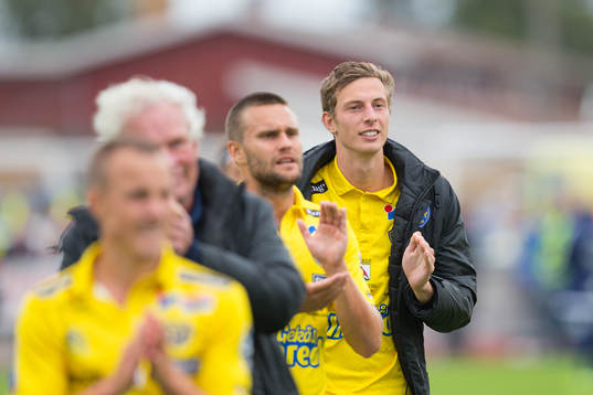 Falkenbergs Gustaf Nilsson jublar