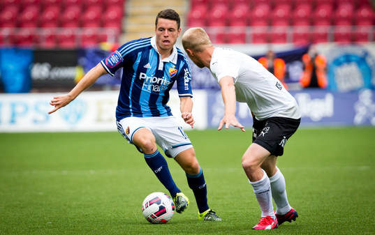 Djurgårdens Kerim Mrabti mot Örebros Patrik Haginge