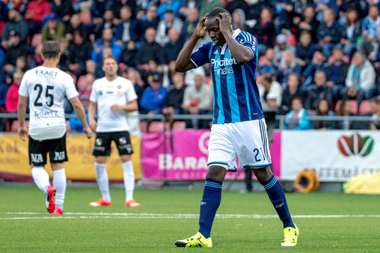 Djurgårdens Nyasha Mushekwi deppar