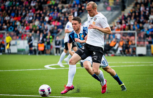 Djurgårdens Kerim Mrabti och Örebros Patrik Haginge