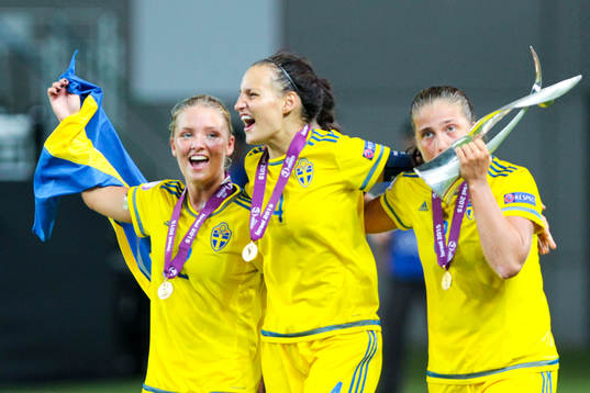Sveriges Ronja Aronsson , Nathalie Björn och Filippa