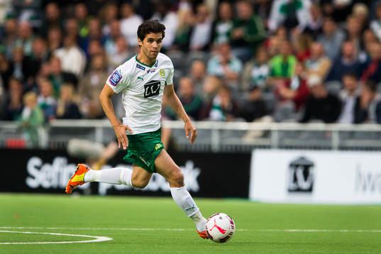 Hammarbys Lars Fuhre med bollen