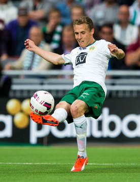 Hammarbys Fredrik Torsteinbö med bollen