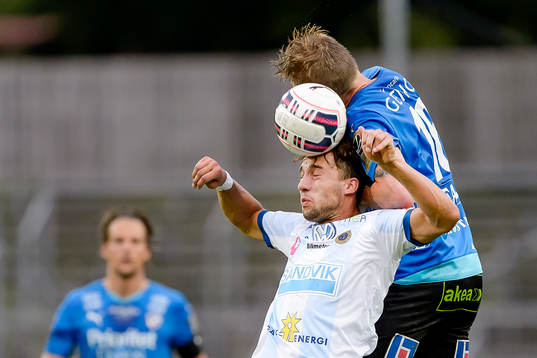 Gefles Dardan Mustafa och Halmstads Eric Smith